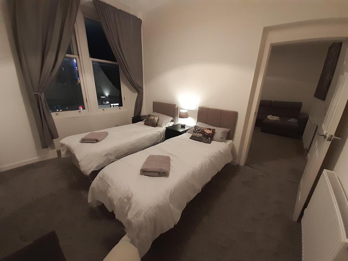 Carvetii - Edward House A - 2 Dbl Bed 1St Floor Flat Apartment Дънфърмлин Екстериор снимка